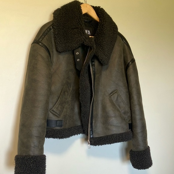 Zara Bloggers Favorite Dark Green Faux Shearling Jacket - Picture 2 of 6